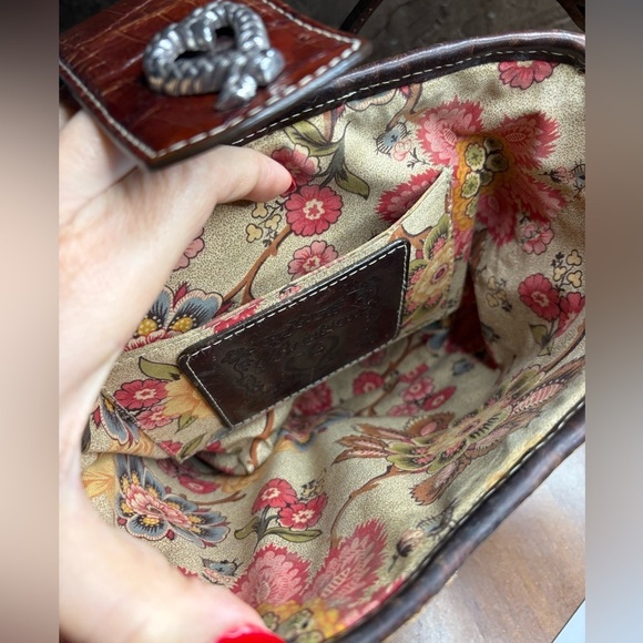 Brighton Sadie Straw Raffia Leather Shoulder Bag
Woven Tan Brown Heart Floral. - Picture 6 of 7